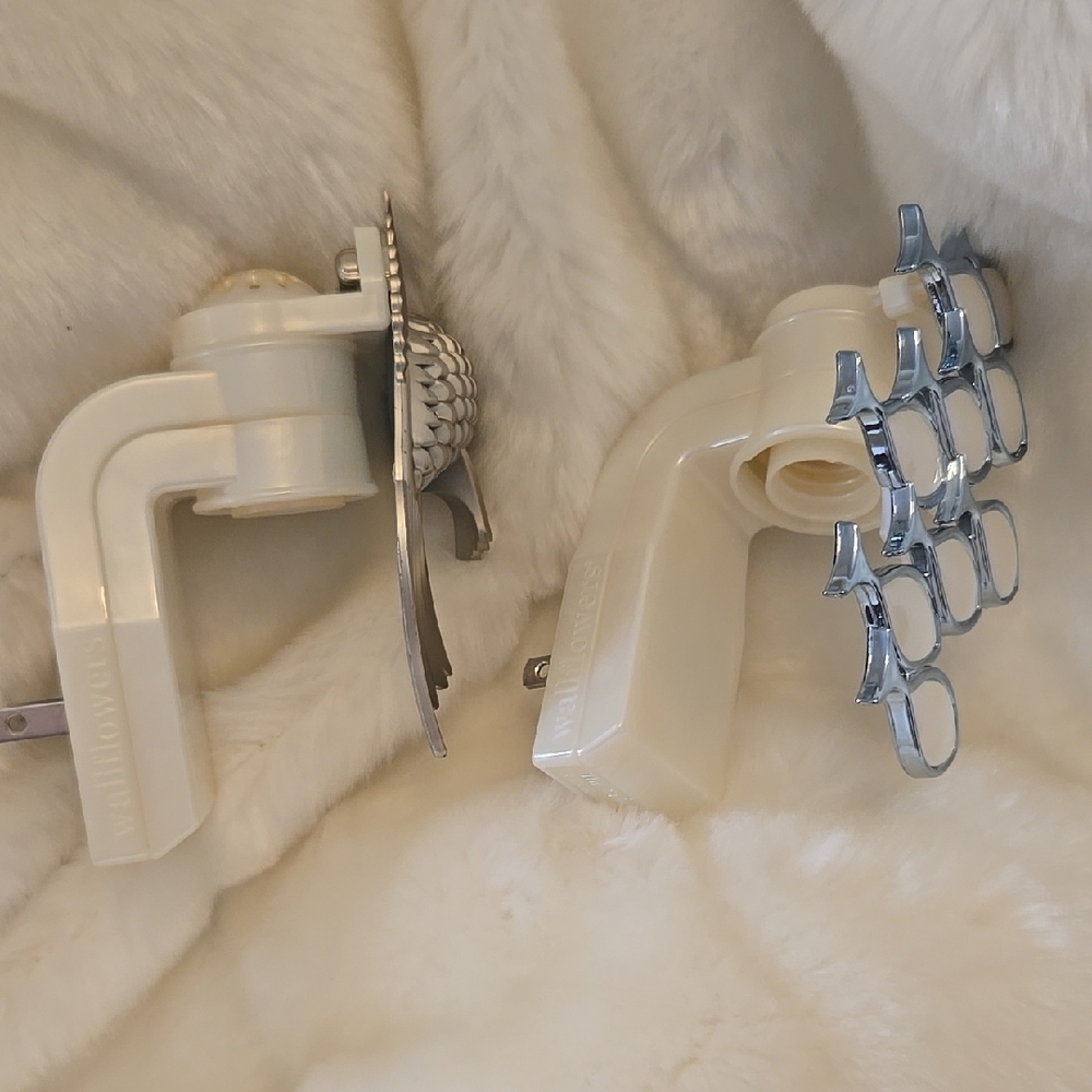 Chic Silver and White Fish Wall Plug Ins Set - Picture 4 of 5